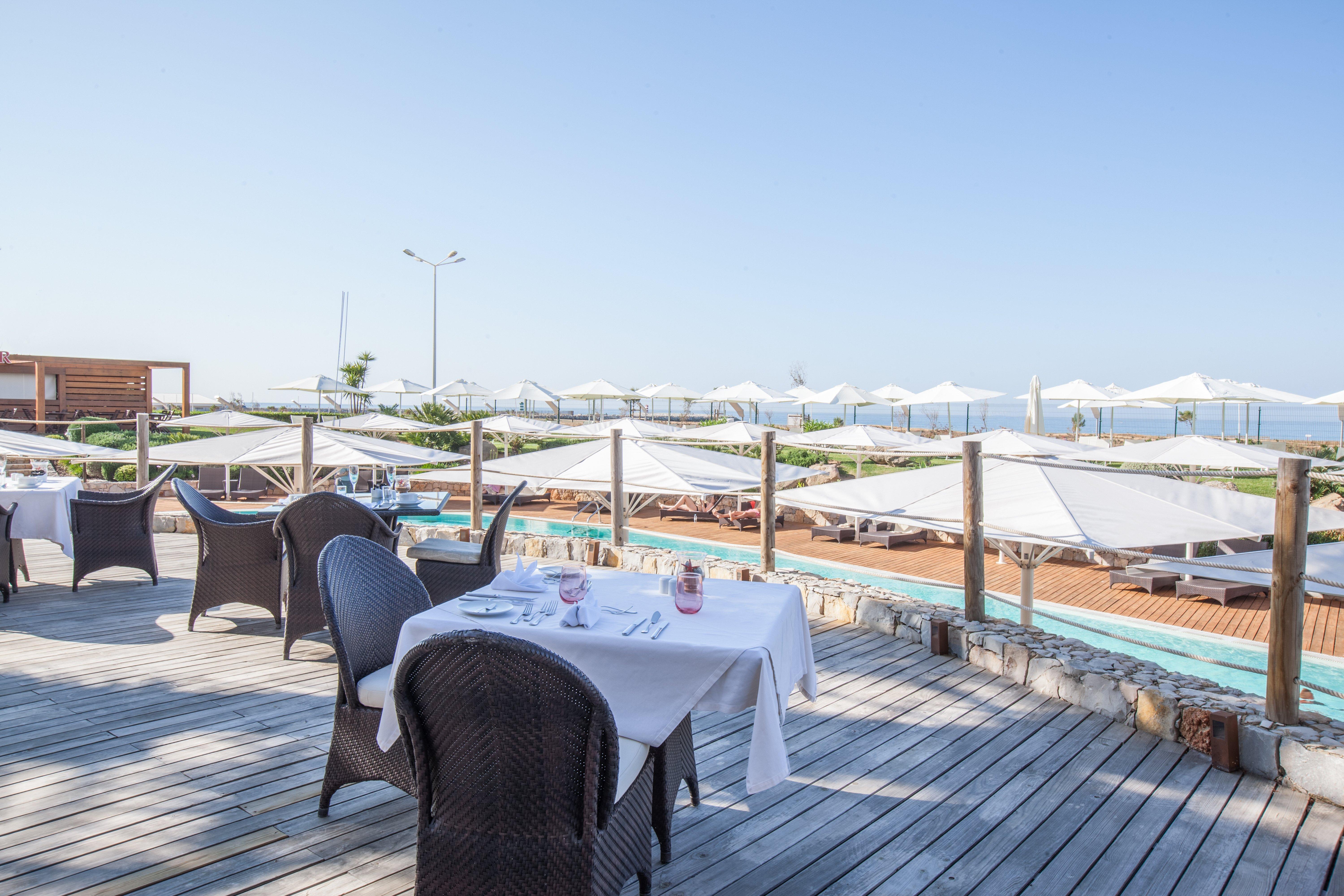 维拉摩拉皇冠假日酒店 外观 照片 The beach at the hotel